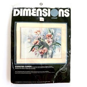 Dimensions Springtime Flowers Crewel Embroidery Kit #1337 Size 16"x12" 1987